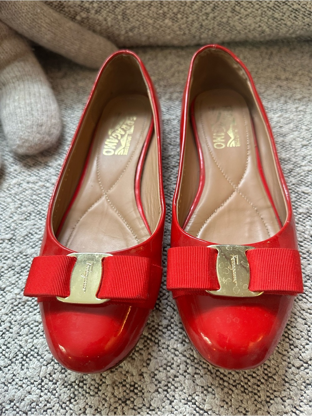 Salvatore Ferragamo Red Patent Leather Vara Bow Flats size 7C